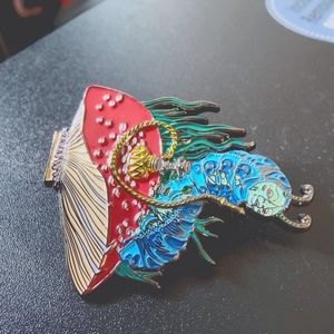 Hat pin caterpillar